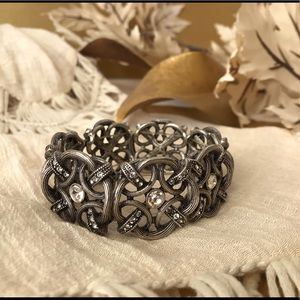 Silver/Pewter Stretch Bling Bracelet ⚜️